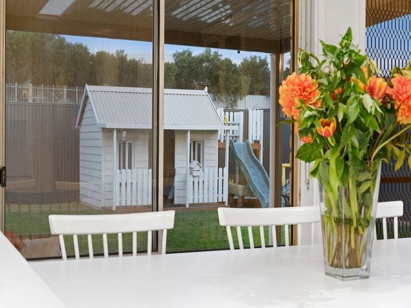 106 Outlook Drive, Glenroy VIC 3046