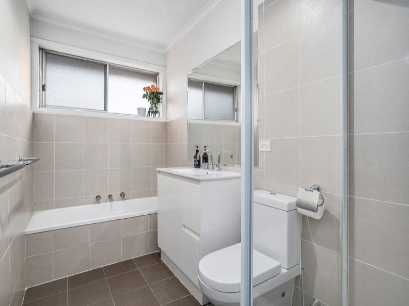 106 Outlook Drive, Glenroy VIC 3046