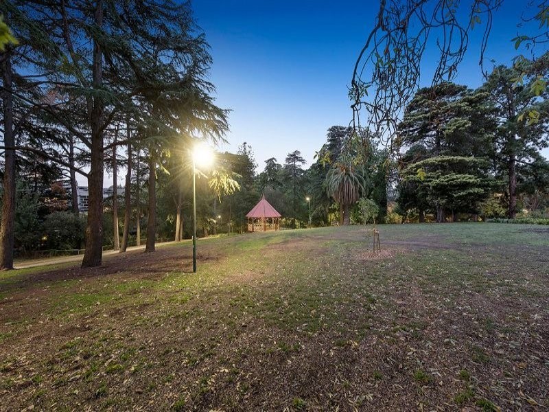 2/3 Andrews Street, Heidelberg VIC 3084