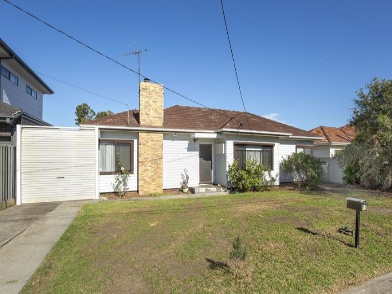 15 Curie Avenue, Oak Park VIC 3046