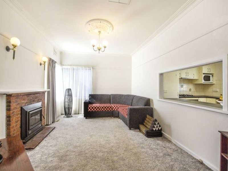 15 Curie Avenue, Oak Park VIC 3046