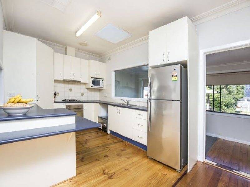 15 Curie Avenue, Oak Park VIC 3046