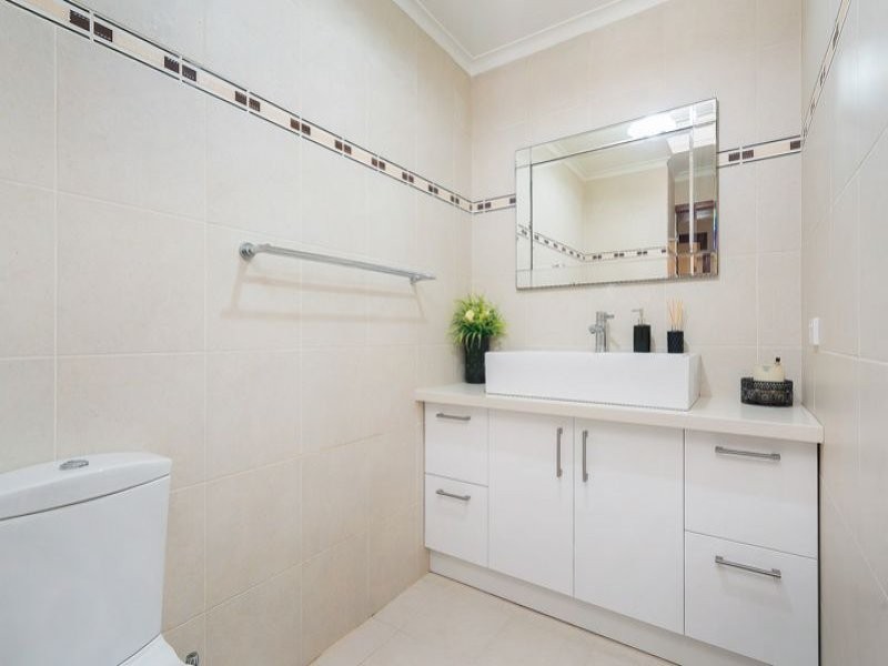 96 Valley Crescent, Glenroy VIC 3046