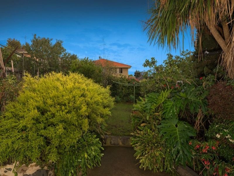 96 Valley Crescent, Glenroy VIC 3046