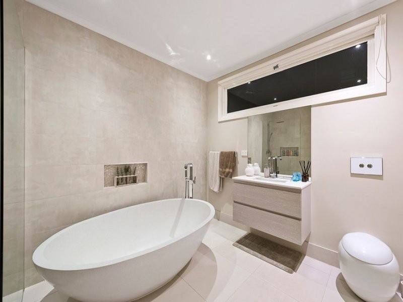 28 Centre Way, Glenroy VIC 3046