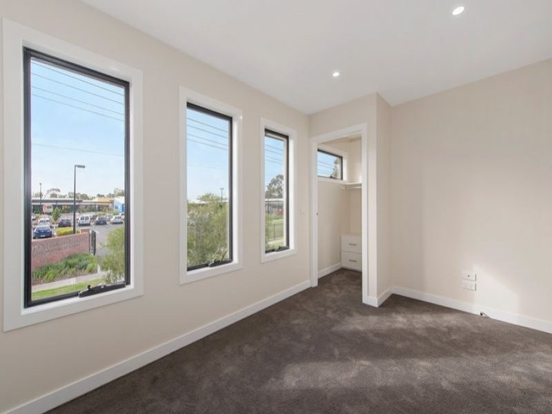 211 Hilton Street, Glenroy VIC 3046