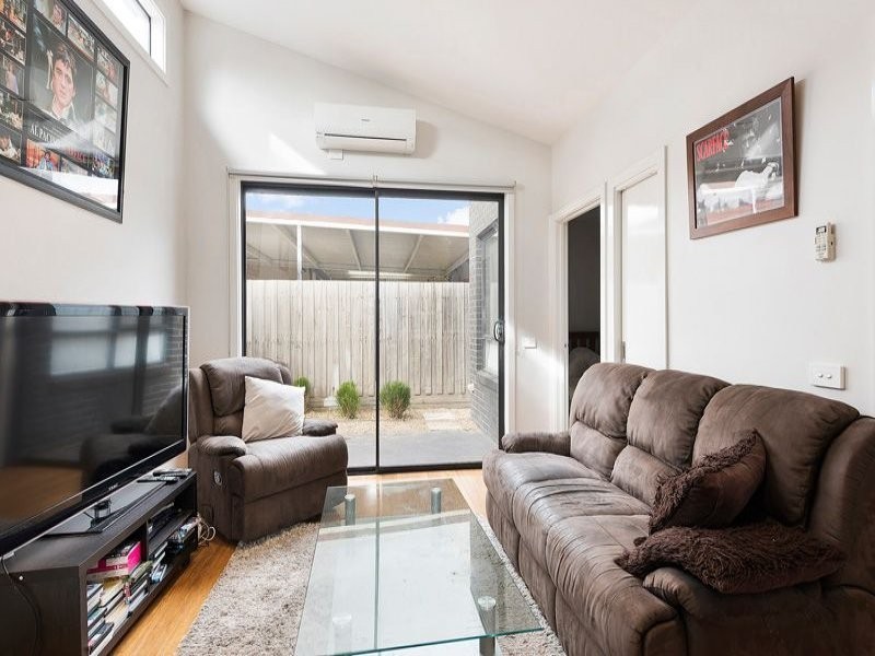 2/17 Maher Street, Fawkner VIC 3060