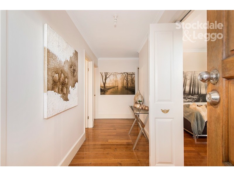 108 Valley Crescent, Glenroy VIC 3046