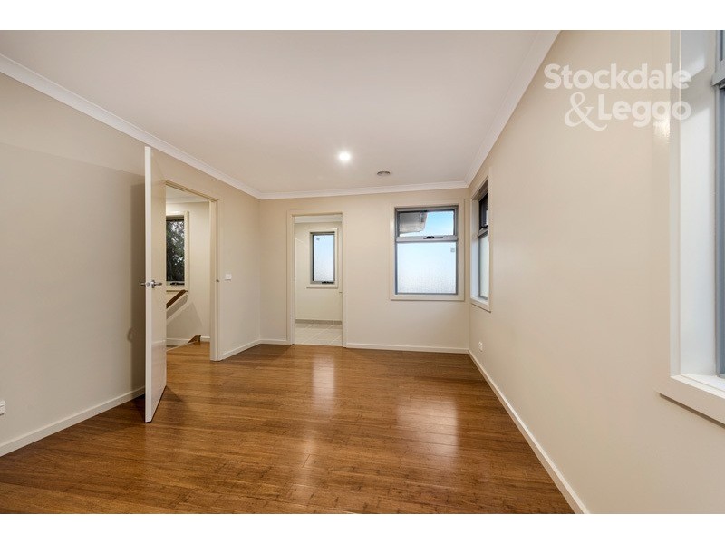 2/9 Isla Avenue, Glenroy VIC 3046