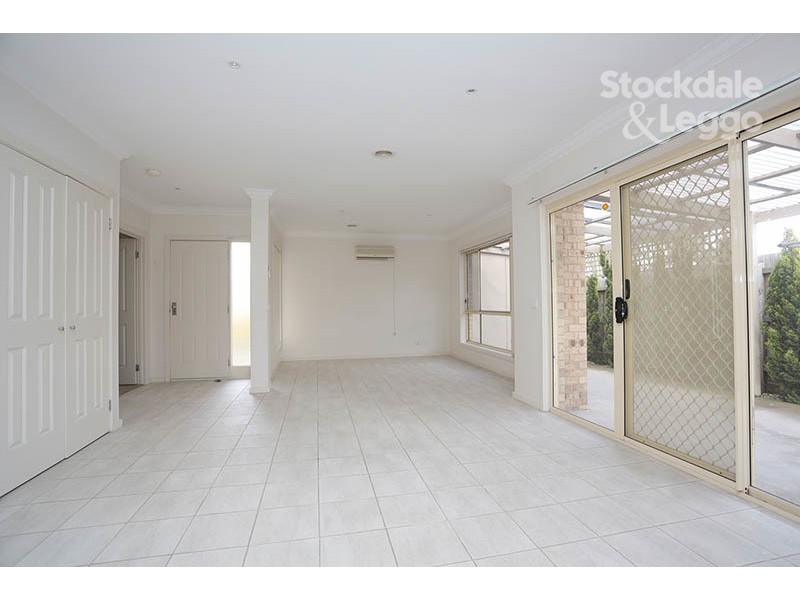 2/19 Gibson Street, Broadmeadows VIC 3047
