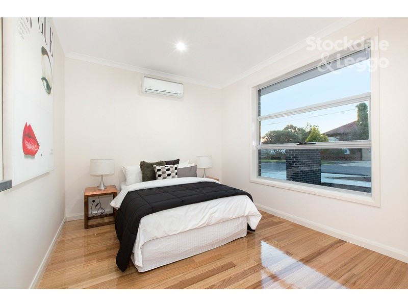 1/11 Lex Grove, Oak Park VIC 3046