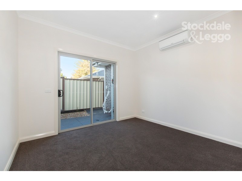 1/11 Lex Grove, Oak Park VIC 3046