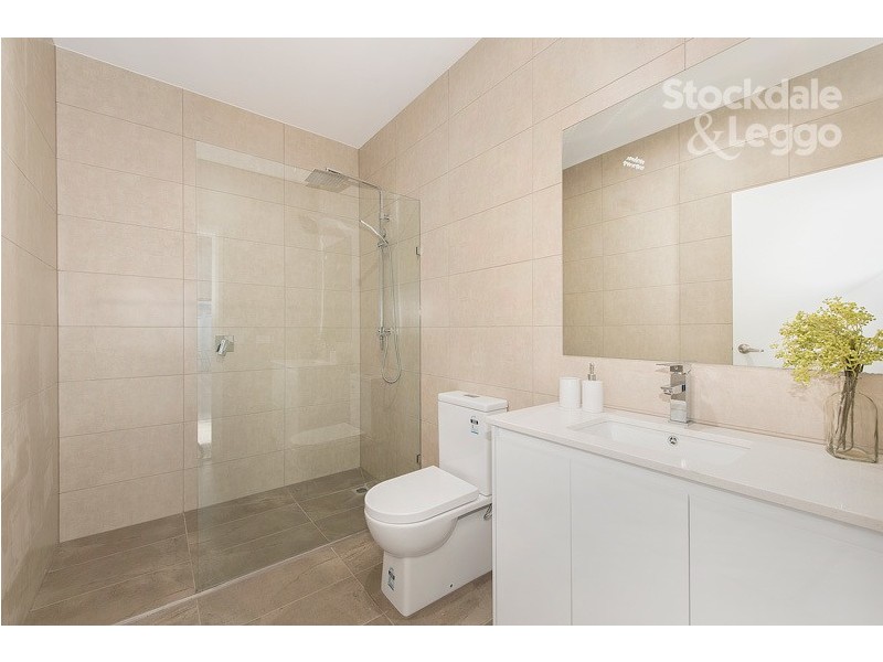 2/91 East Street ( HADFIELD ), Glenroy VIC 3046