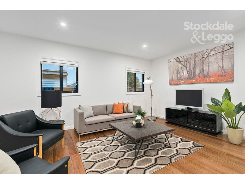 2/9 Hubert Avenue, Glenroy VIC 3046