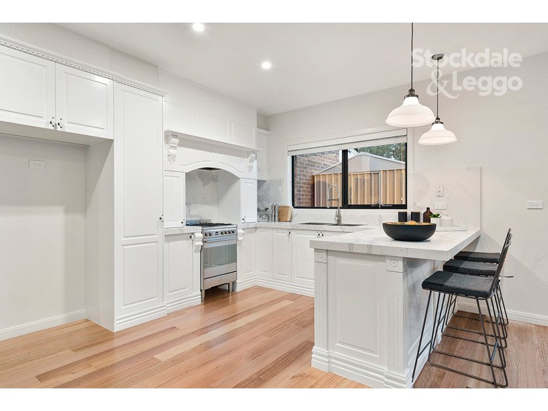 2/9 Hubert Avenue, Glenroy VIC 3046