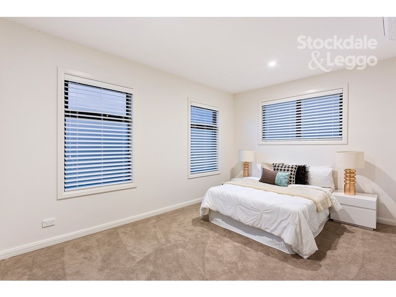 2/9 Hubert Avenue, Glenroy VIC 3046