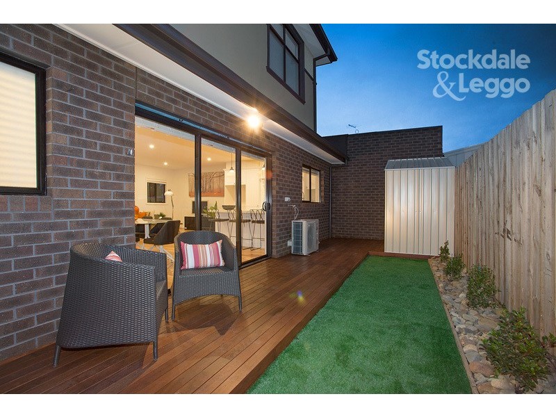 2/9 Hubert Avenue, Glenroy VIC 3046