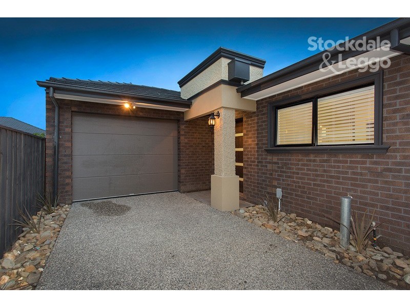 2/9 Hubert Avenue, Glenroy VIC 3046