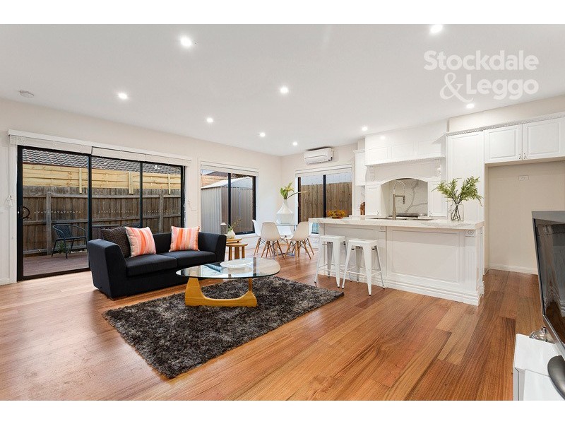 2/9 Hubert Avenue, Glenroy VIC 3046
