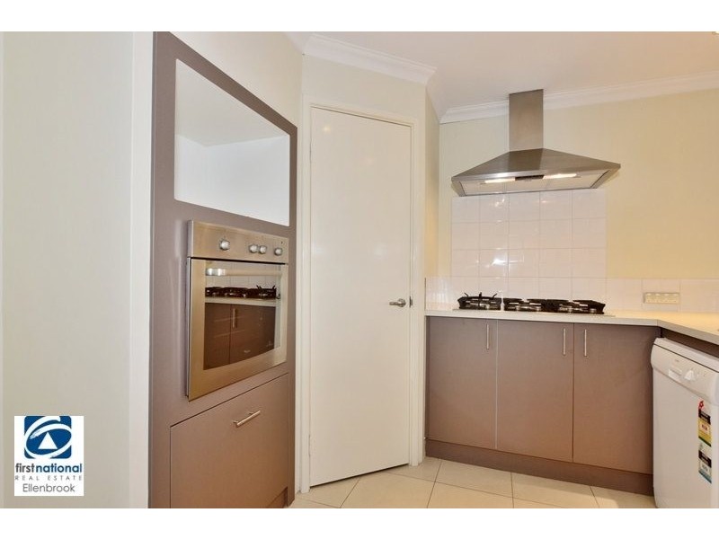 32 Farmaner Parkway, Ellenbrook WA 6069