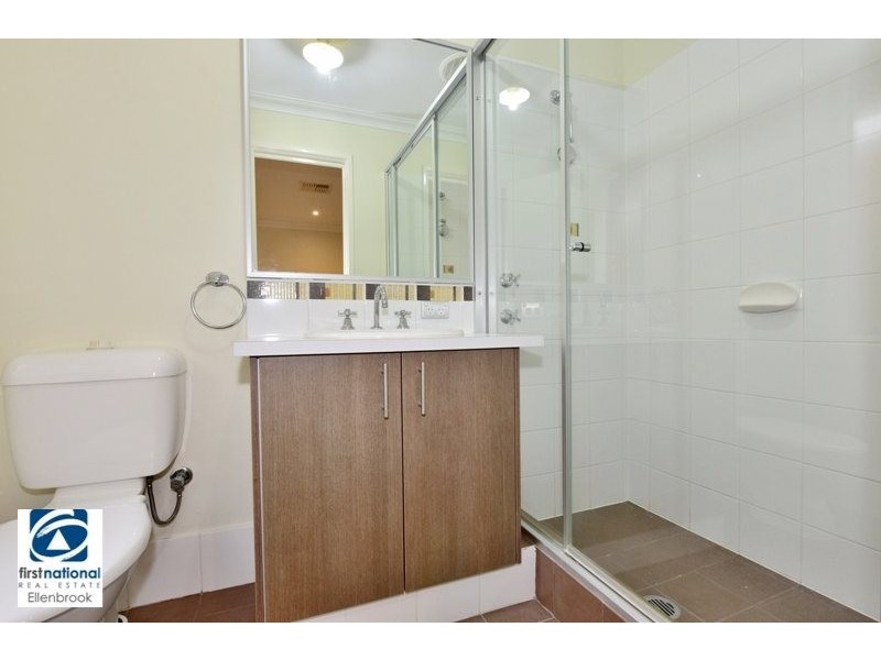 32 Farmaner Parkway, Ellenbrook WA 6069