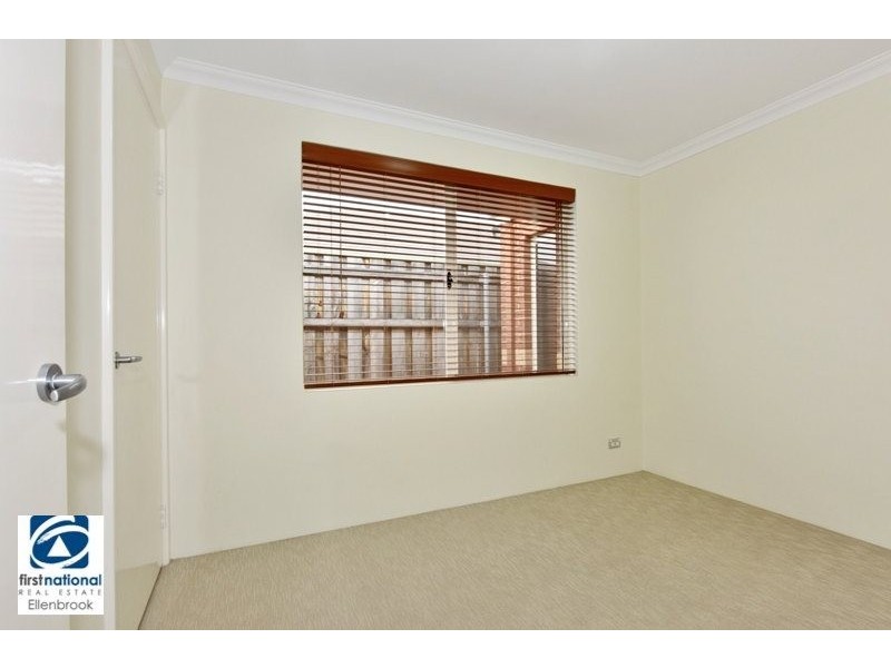 32 Farmaner Parkway, Ellenbrook WA 6069