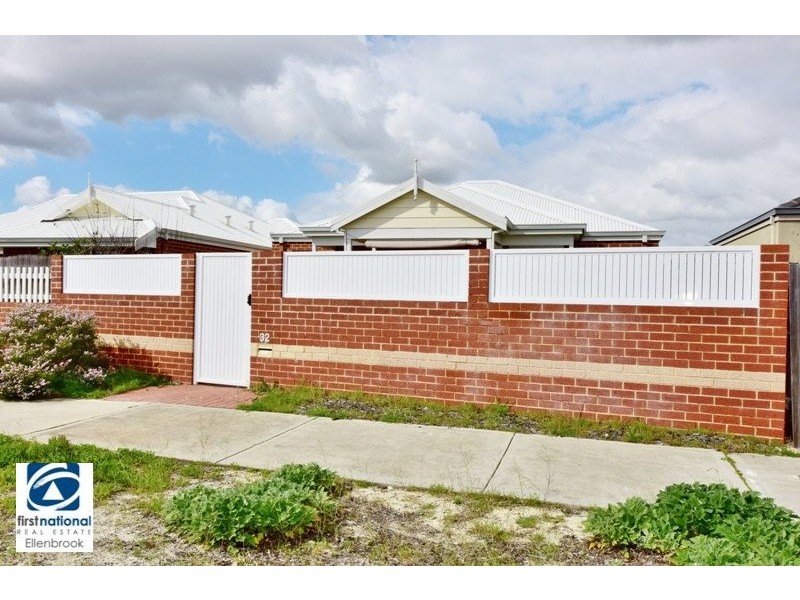 32 Farmaner Parkway, Ellenbrook WA 6069