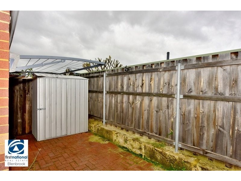 32 Farmaner Parkway, Ellenbrook WA 6069