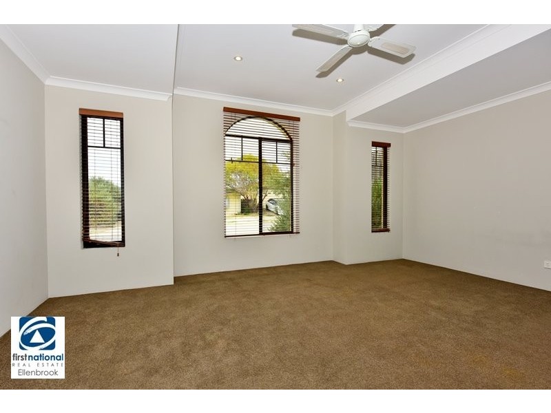 16 Rakich Drive, Ellenbrook WA 6069