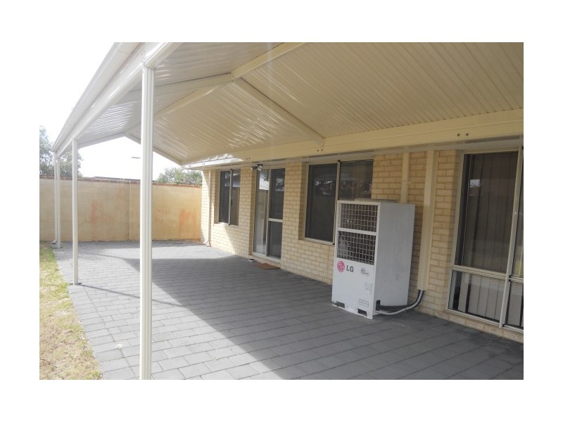 70 Coniston Drive, Ellenbrook WA 6069
