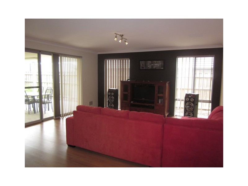 17 Lavinia Crescent, Ellenbrook WA 6069