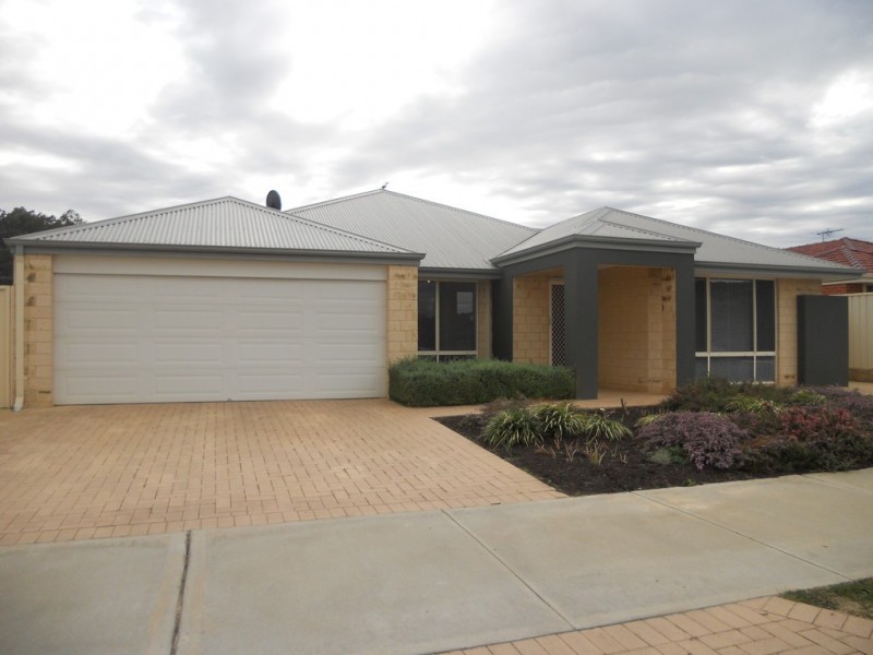 17 Nocturne Rise, Bullsbrook WA 6084