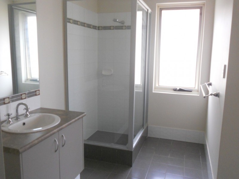 17 Nocturne Rise, Bullsbrook WA 6084