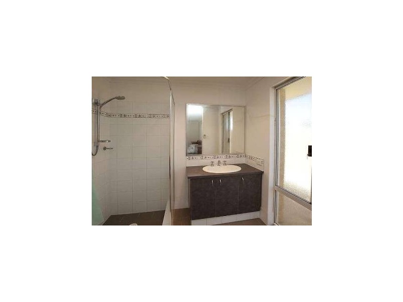 24 Farmaner Parkway, Ellenbrook WA 6069