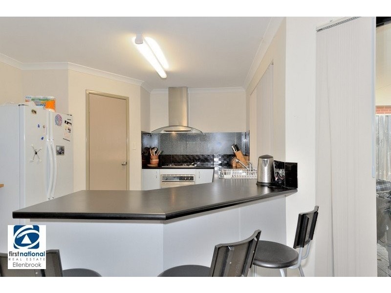 10 Heathland Terrace, Ellenbrook WA 6069