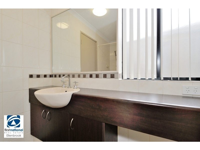 10 Heathland Terrace, Ellenbrook WA 6069