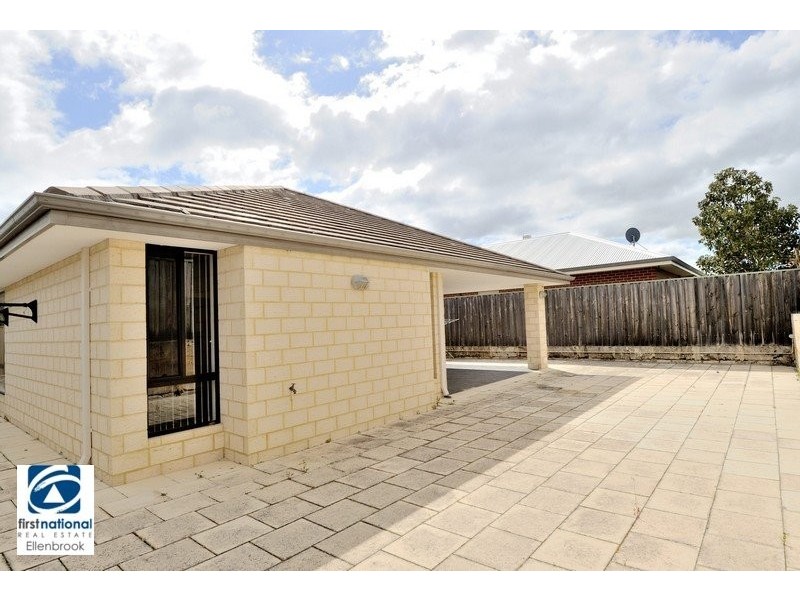 10 Heathland Terrace, Ellenbrook WA 6069