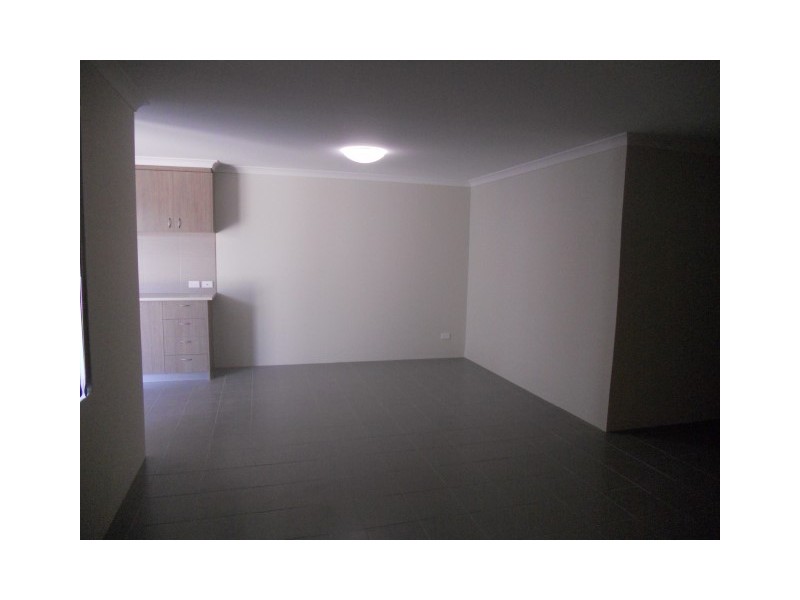 12 Holdsworth Avenue, Aveley WA 6069