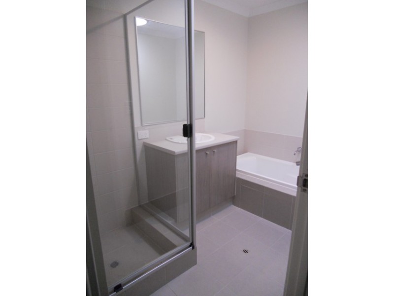 12 Holdsworth Avenue, Aveley WA 6069