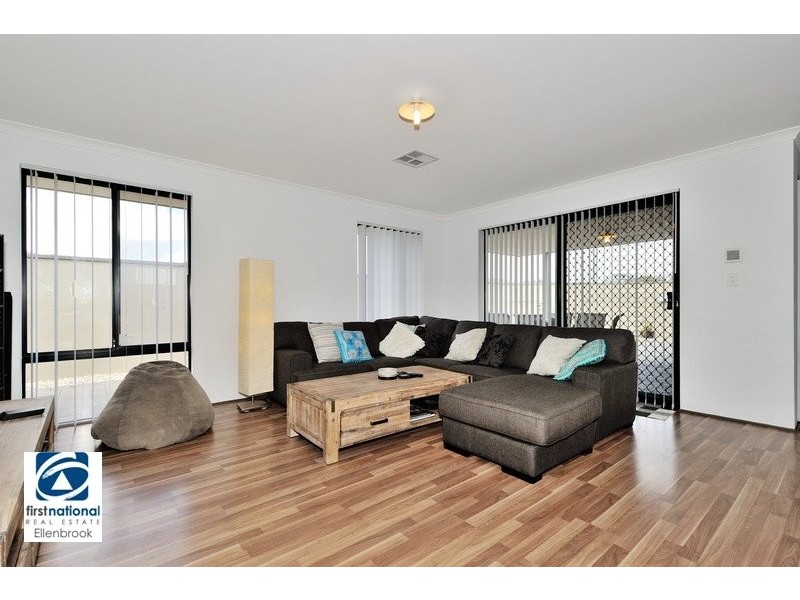 1 Powlett Link, Ellenbrook WA 6069