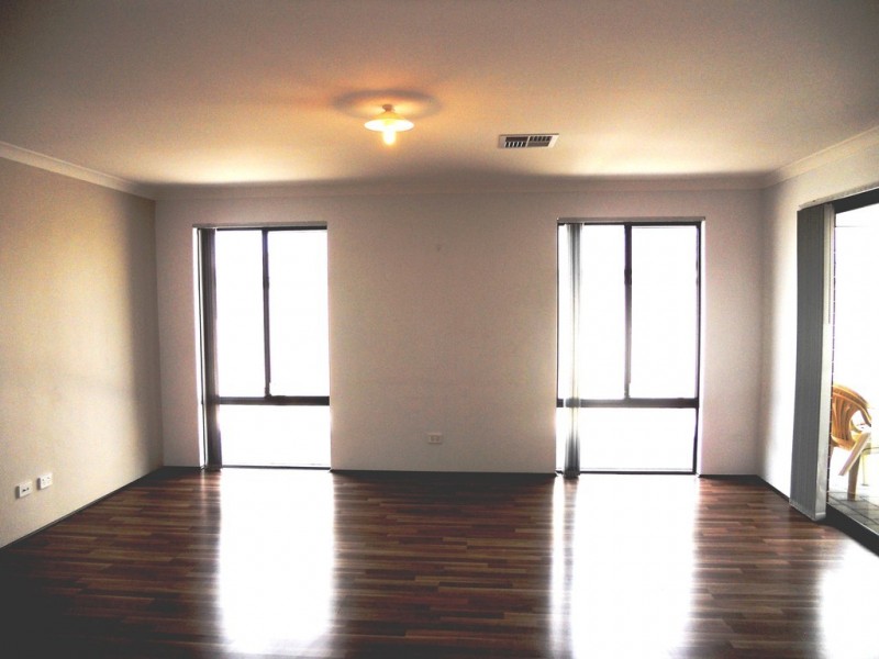 1 Powlett Link, Ellenbrook WA 6069