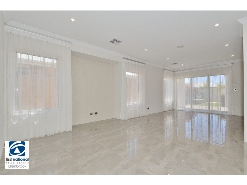 48 Jennapullin Crescent, Ellenbrook WA 6069