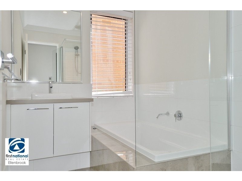 48 Jennapullin Crescent, Ellenbrook WA 6069