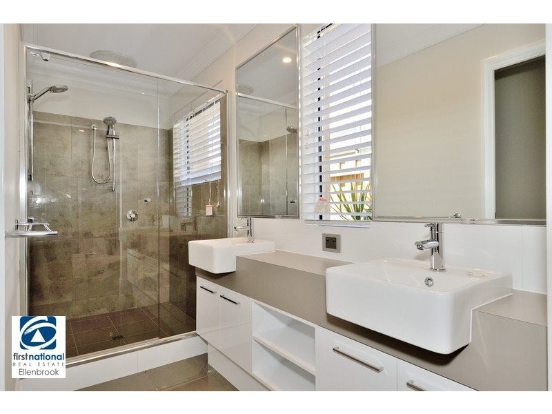 48 Jennapullin Crescent, Ellenbrook WA 6069