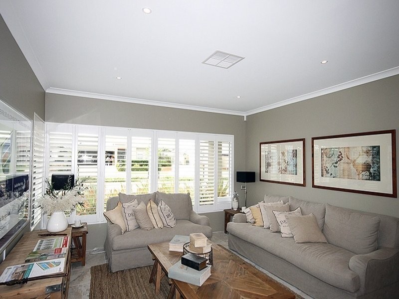 18 Adlington Way, The Vines WA 6069