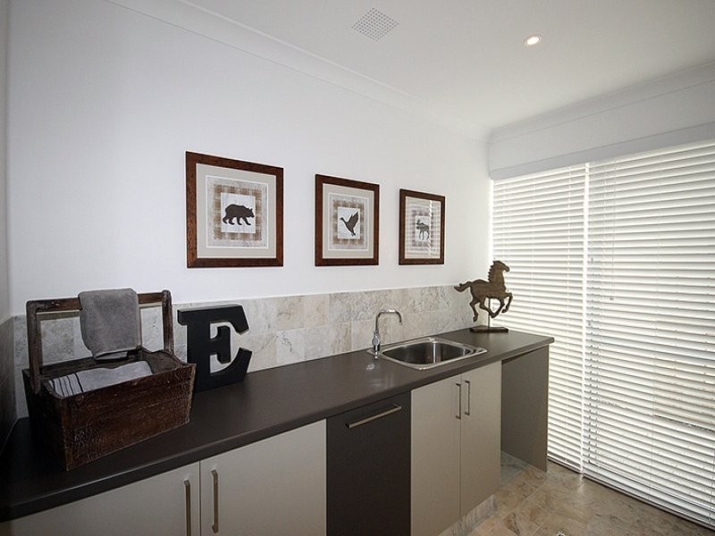 18 Adlington Way, The Vines WA 6069