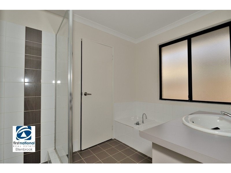 61 Grassdale Parkway, Ellenbrook WA 6069