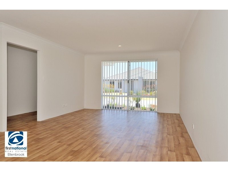 1/3 Cadogan Outlook, Ellenbrook WA 6069