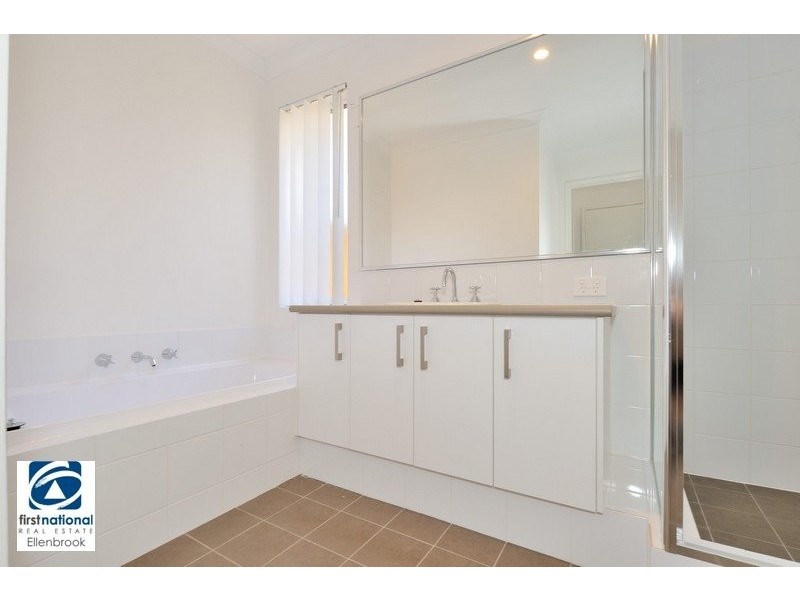 1/3 Cadogan Outlook, Ellenbrook WA 6069