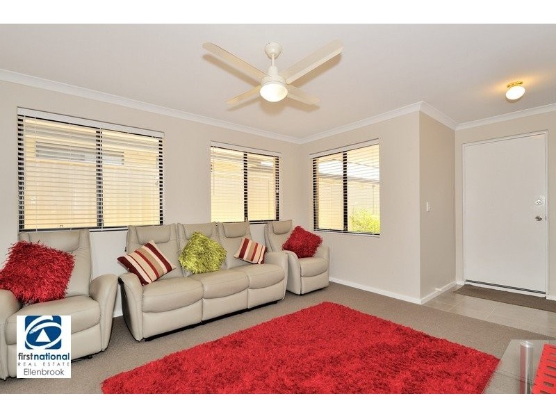 8A Barnfield Drive, Ellenbrook WA 6069